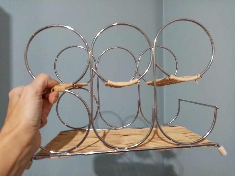 Stojak na wino słomka