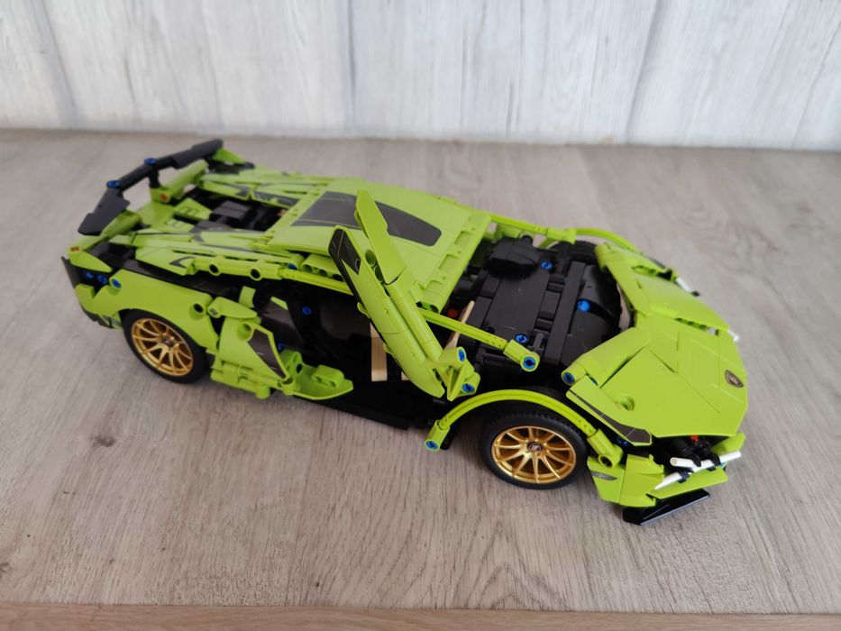Конструктор Lego машина lamborghini 1280 Деталей