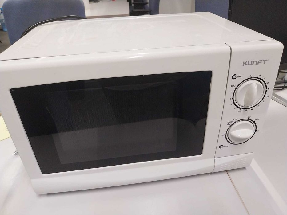 microondas e outros artigos para a casa