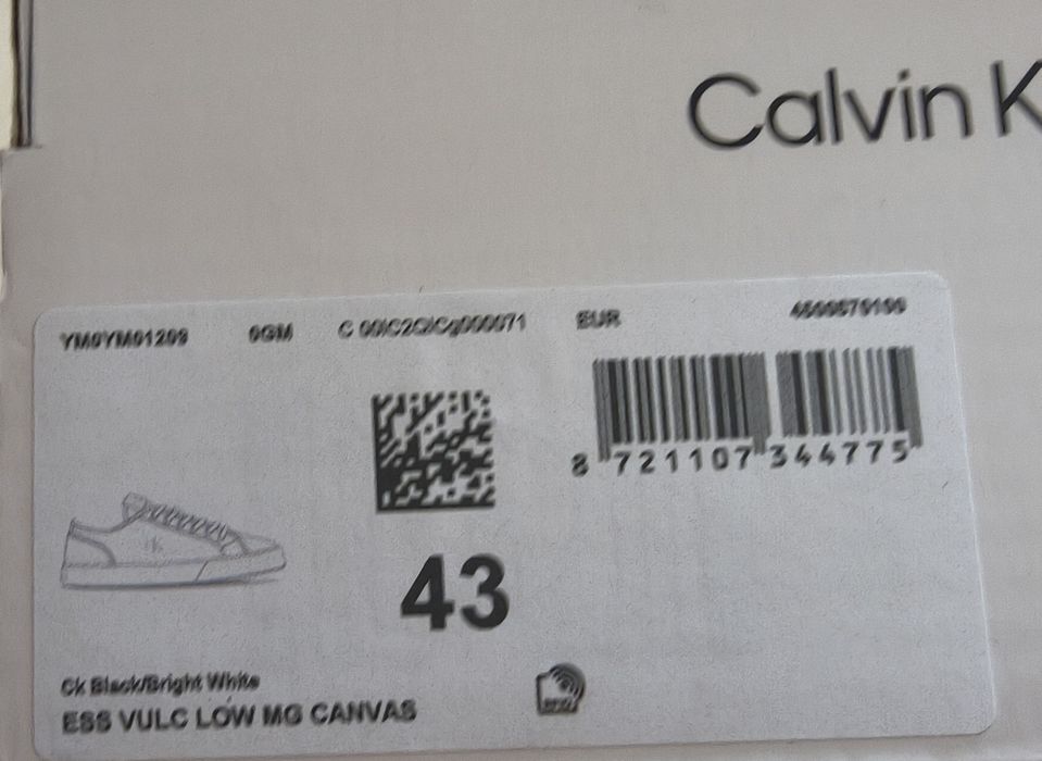 Кеды Calvin Klein Jeans 
Не угадали с размером