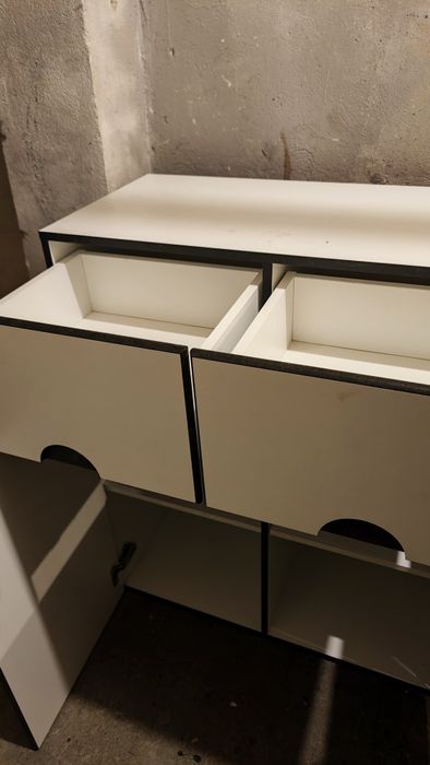 Komoda koloru białego