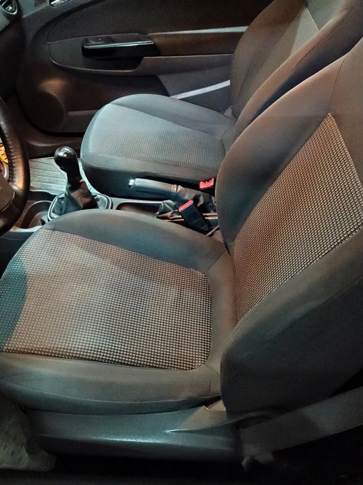 Opel corsa D 1.3 CDTI comercial