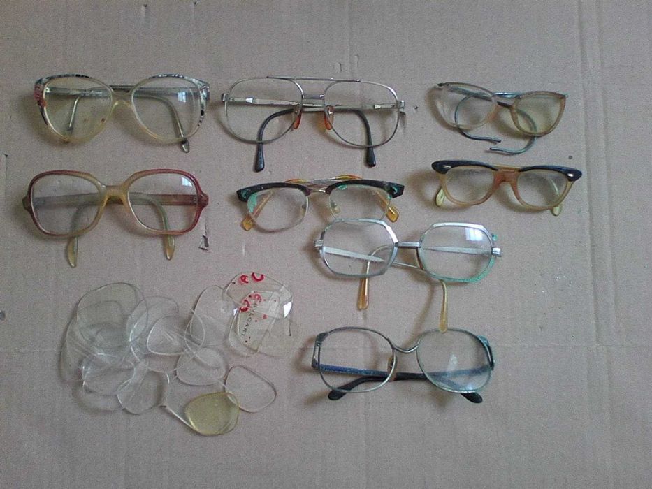óculos e lentes antigas