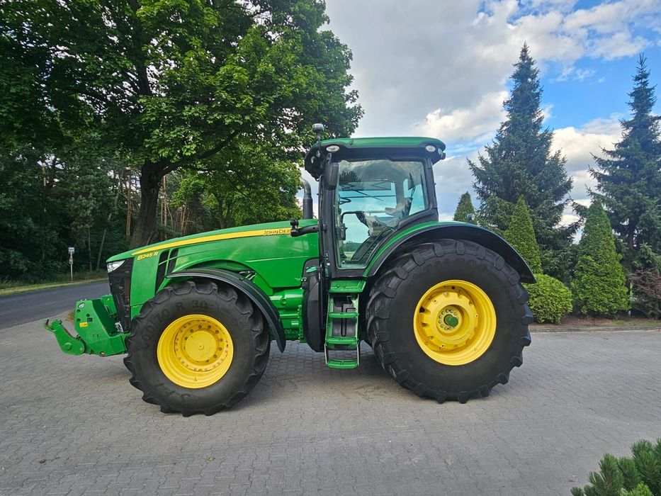 John Deere 8245R  Traktor John Deere 8245R