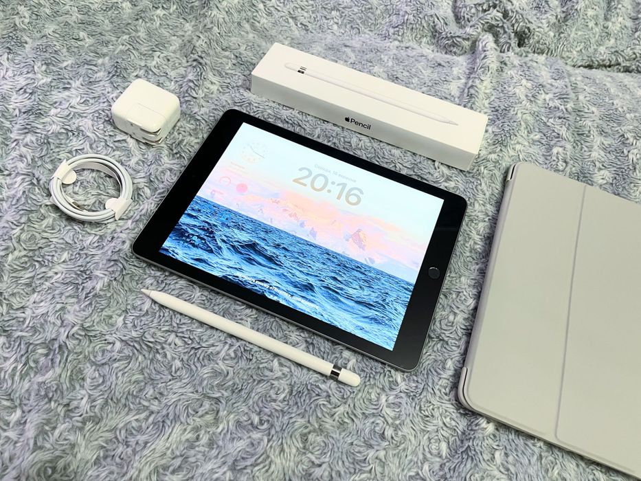 IPad 6 (128 gb) wi-fi, отличное состояние! A1893
