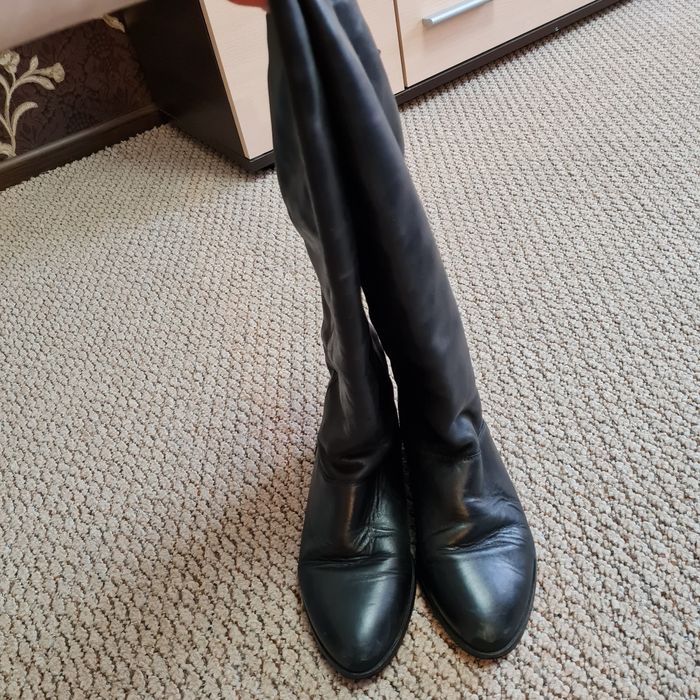 Демисезонные кожаные сапоги