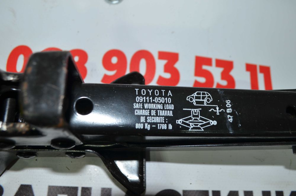 Домкрат Toyota Avensis 2003-2009 Тойота авенсіс
