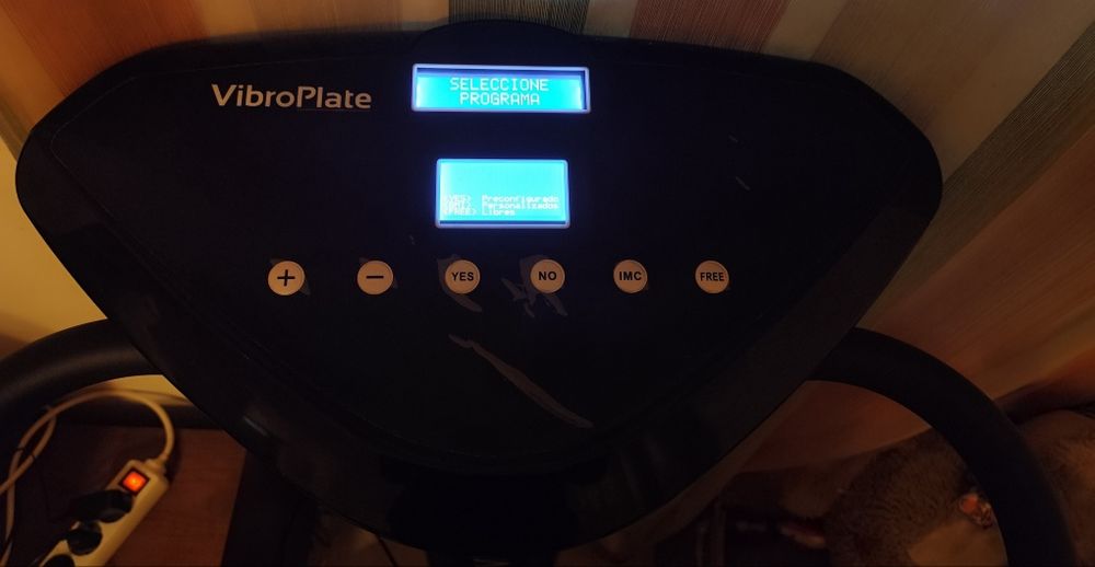 Vendo plataforma vibratória VibroPlate, usada