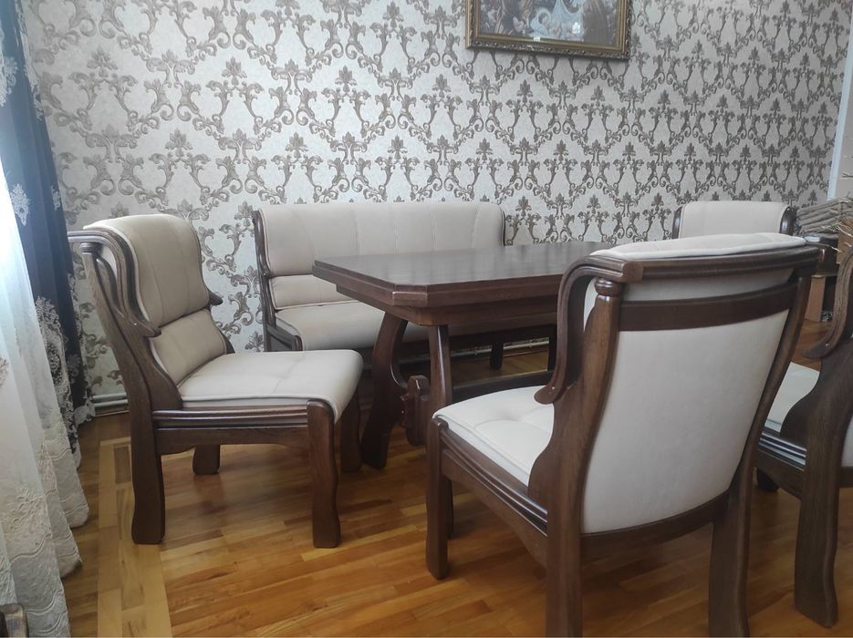 Дубовий кухонний набір