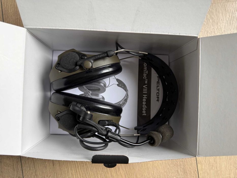 Ochronniki słuchu aktywne 3M Peltor ComTac VIII z mikrofonem Green (A)