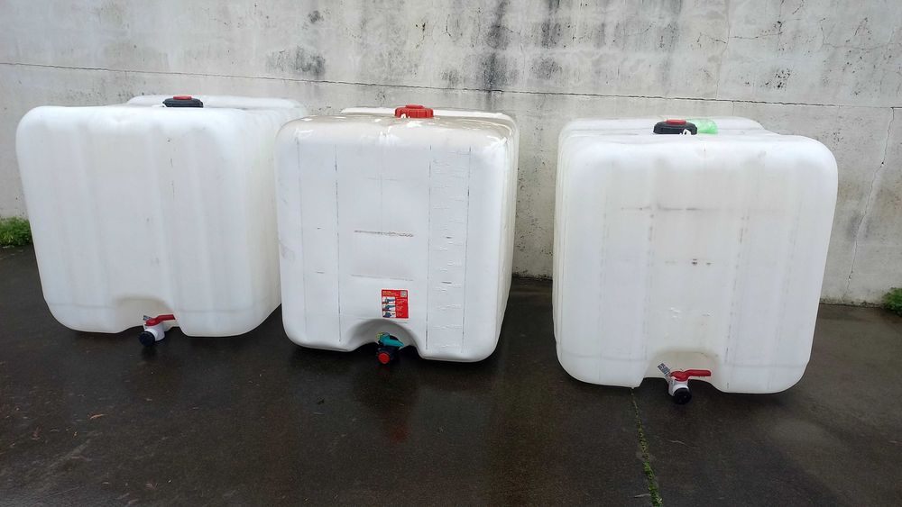 3 Ibcs/ Depósito/ Bidões / Cuba 1000 litros cada