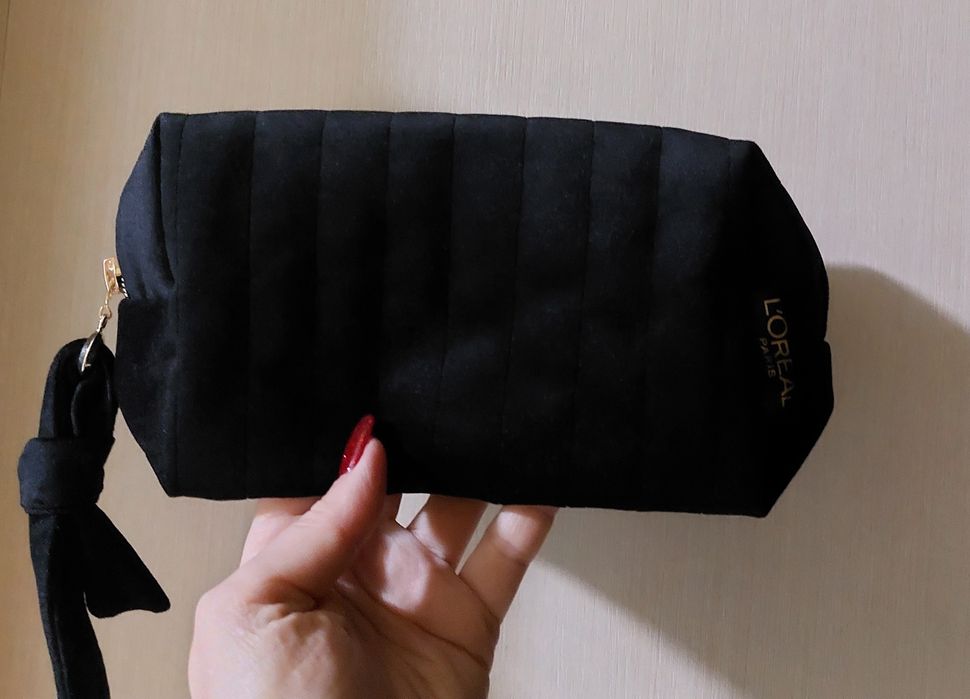 Об'ємна велюрова косметичка Лореаль