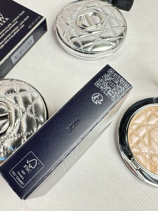 Хайлайтер для обличчя Dior Glow Luminizer 03 06
