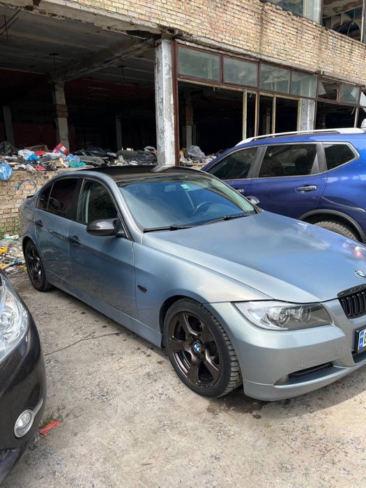 Продам бмв е90 2.0 дизель АКПП