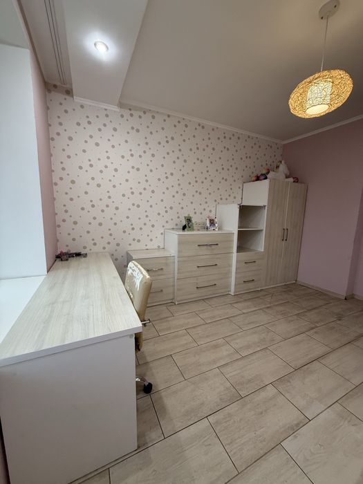 Продам 3-х кімнатну центр