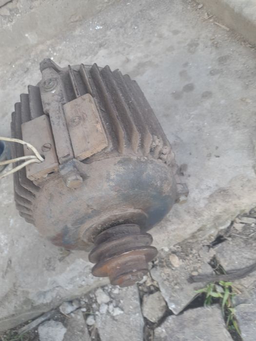 Електро мотор  .