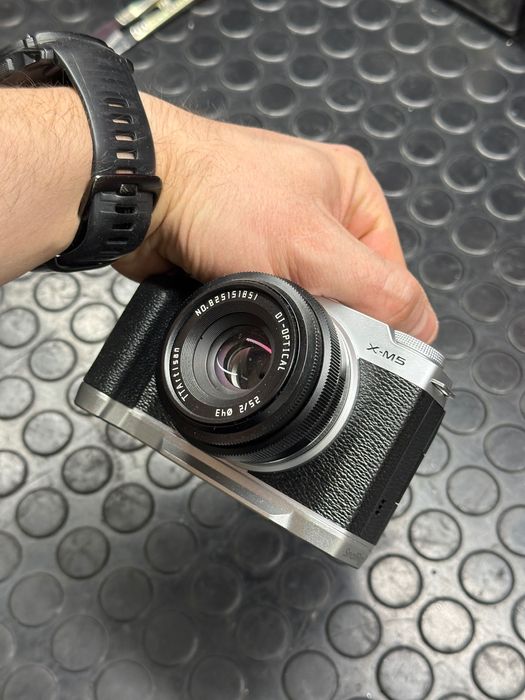 Fuji Fujifilm Aparat XM5 srebrny XM-5 jak nowy Small rig