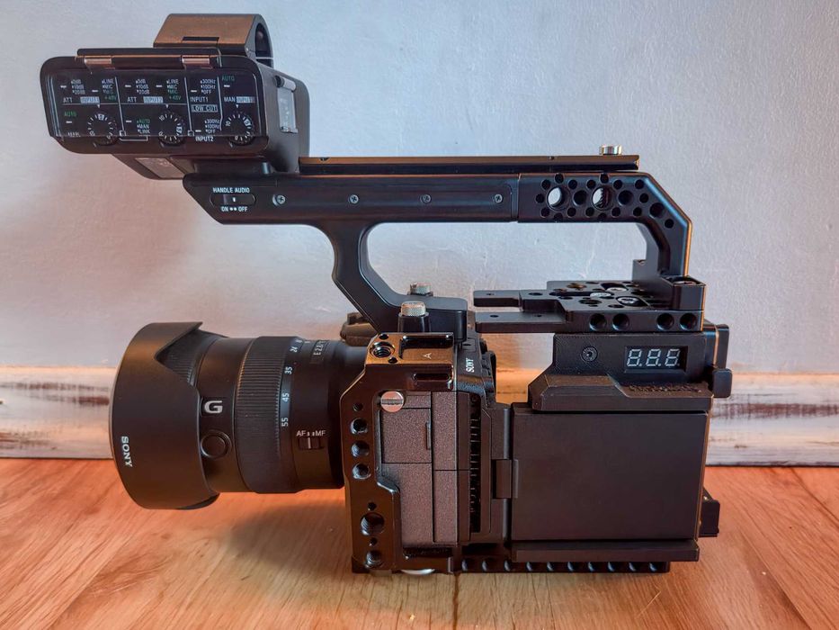 Kamera Sony FX30 + 16-55 G + 11mm 1.8 + XLR-H1 + SmallRig + akcesoria – zestaw filmowy