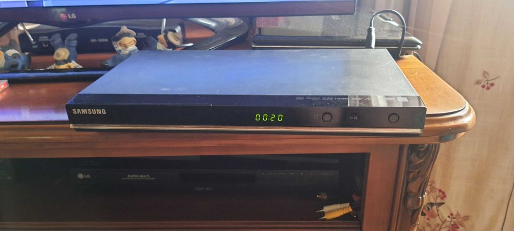 DVD player плеер Samsung DVD C-500/XER HDMI RCA
