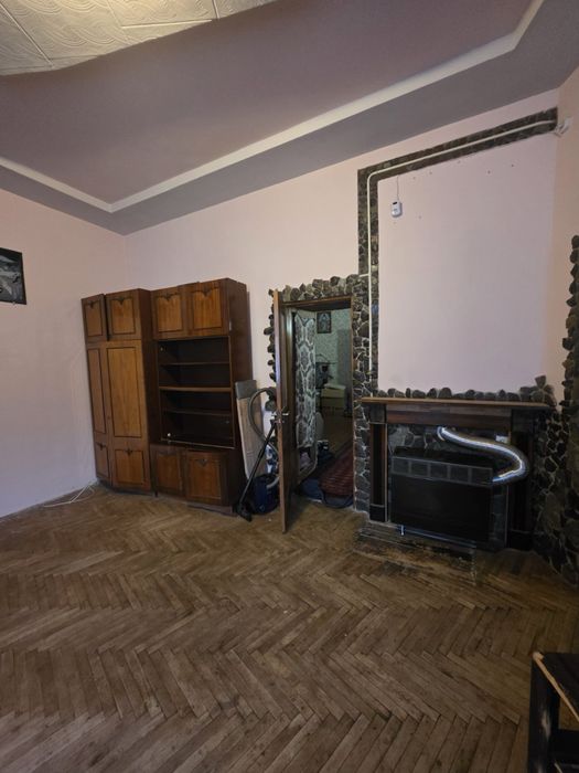 Продаж 2к квартири вул. Залізнична(р-н Привокзальна, політеху).