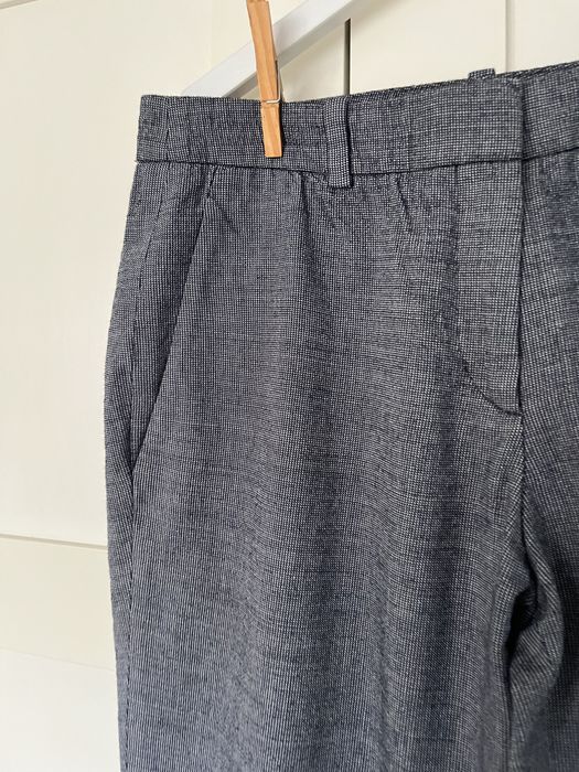 Spodnie z wełną Hugo Boss S