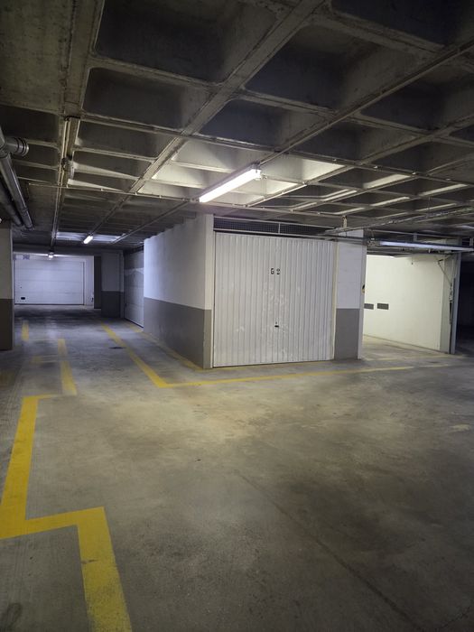 Alugo garagem em Maximinos