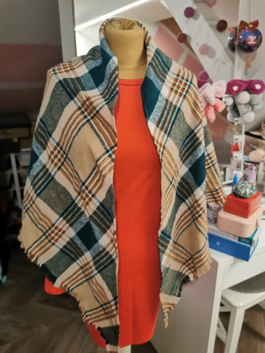 Ciepły szal trójkątny damski