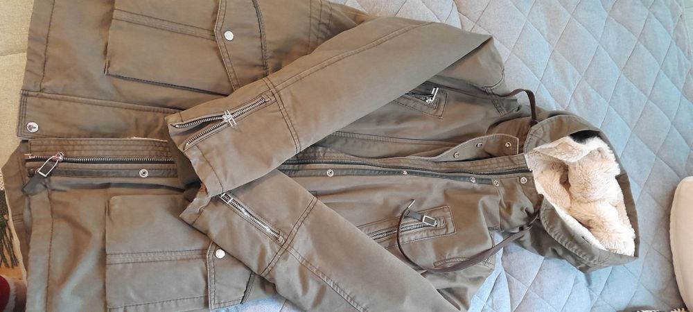 Casaco Parka Bershka, Tam. S (com forro amovível)