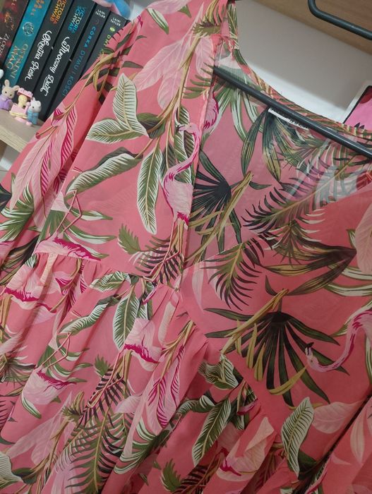 Przewiewna, prześwitująca sukienka