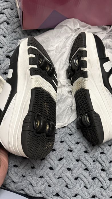 Кроссовки ролликовые   Стелька 22