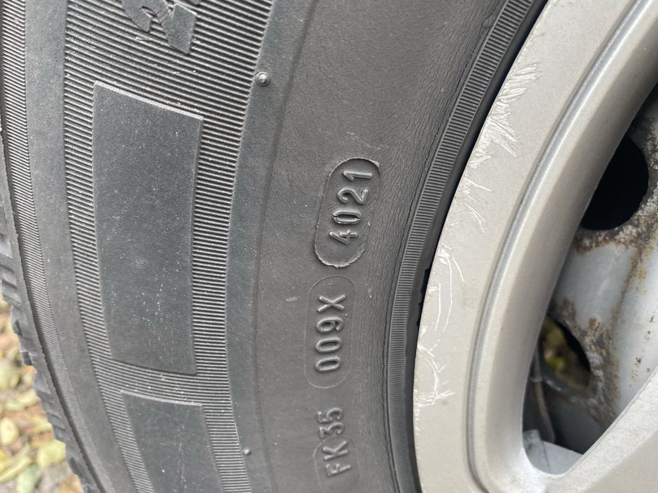 Резіна мішелін 225/70 15с