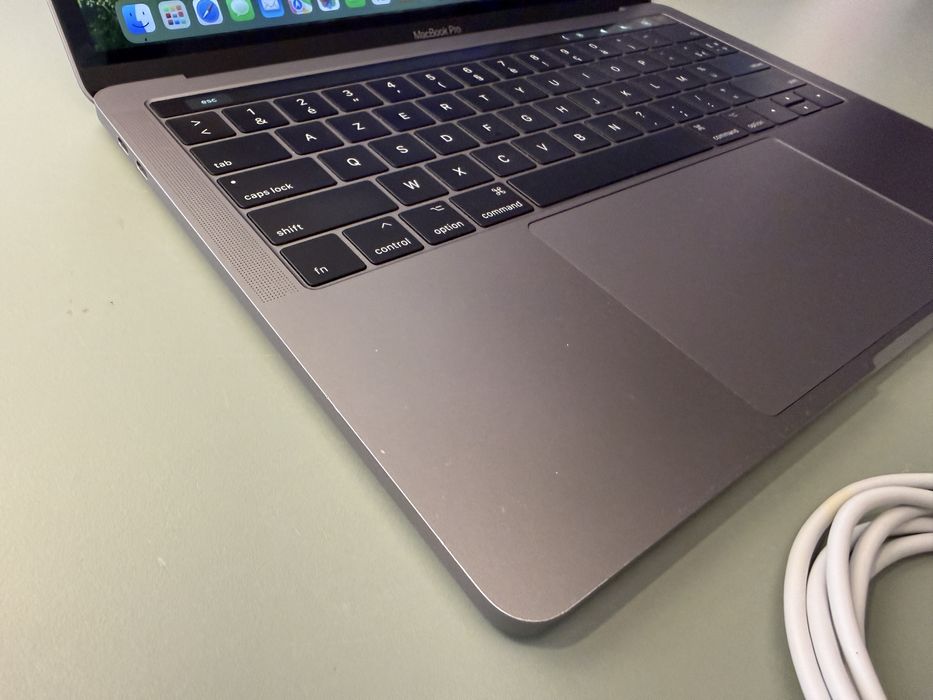 Apple Macbook Pro 13” 2019 Touch Bar 16Gb
