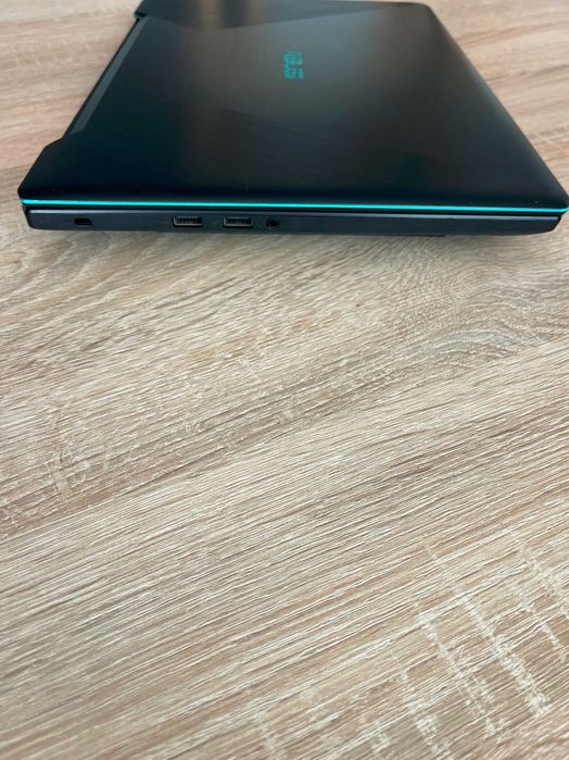Laptop Asus R570ud