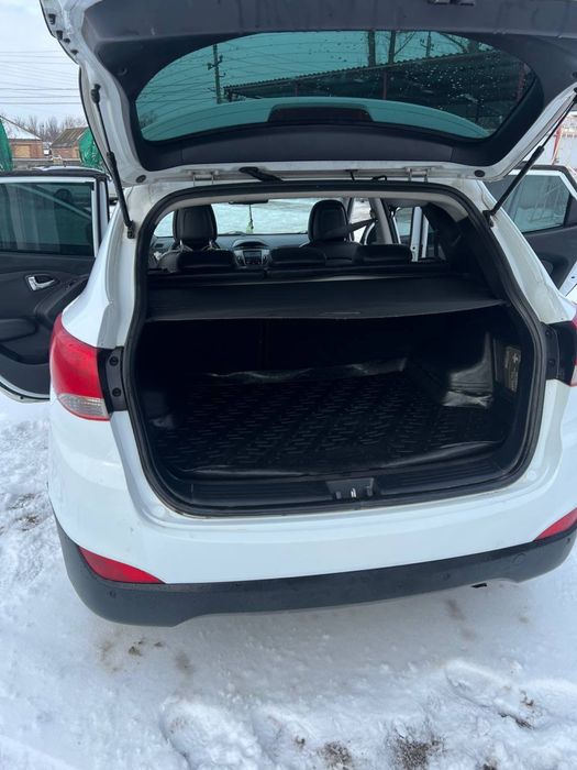 Hyundai ix35 2011 2.0 Дизель Автомат