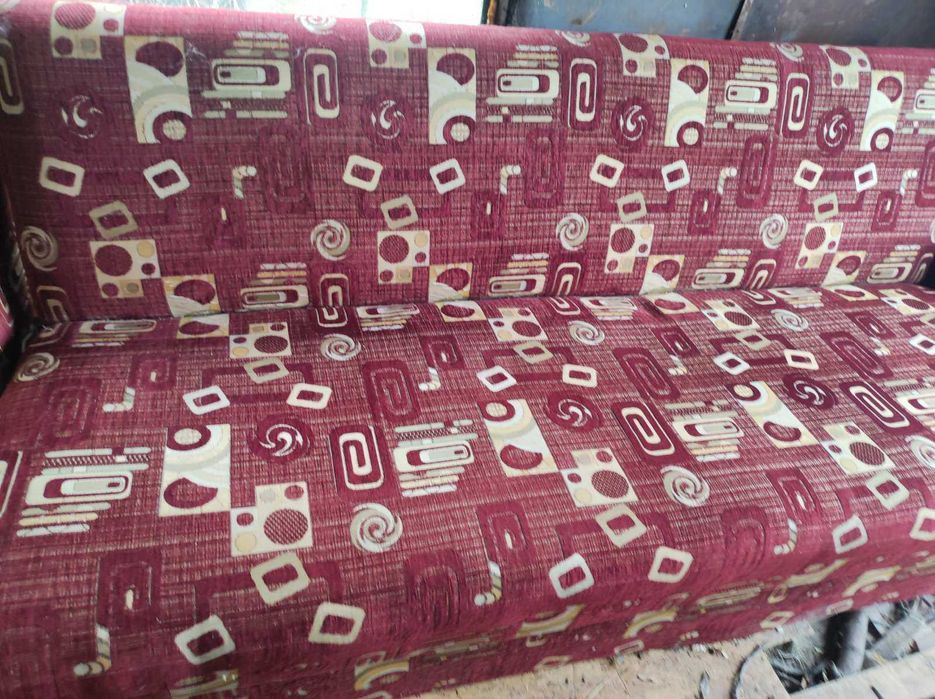 Продам диван і 2 крісла