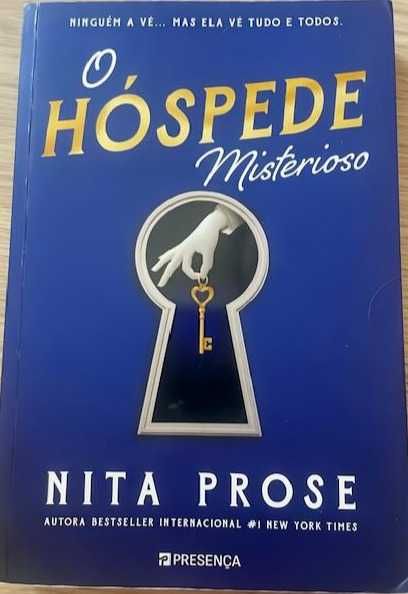 Livros de vários autores internacionais