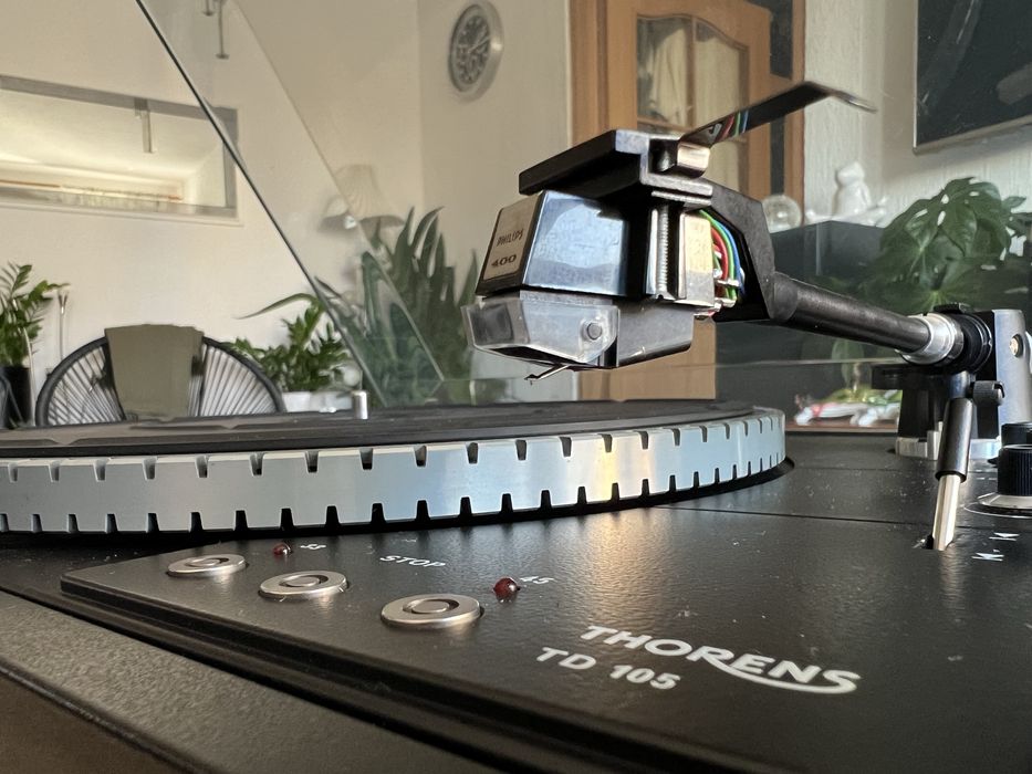 Gramofon Thorens TD 105