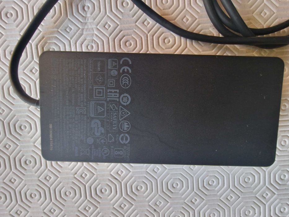 Microsoft Surface Docking Station - Model 1661423157723111761925