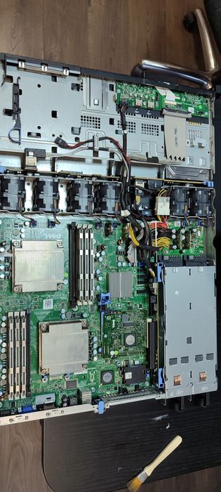 Сервер Dell PowerEdge R410