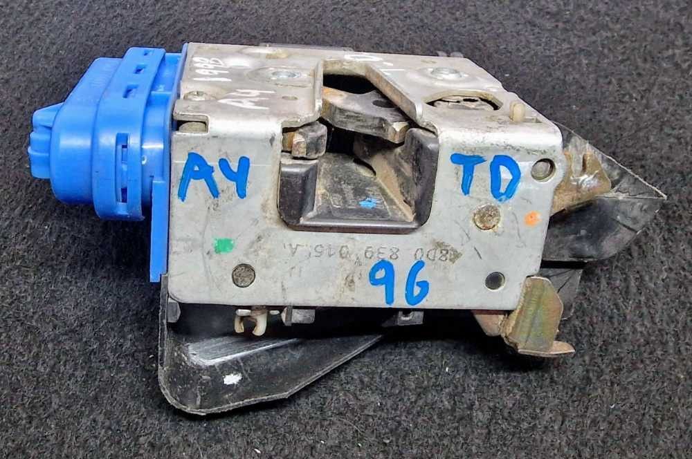 Fechadura / Fecho Porta Trás Direito AUDI A4 B5 Avant (8D5) ano 1998