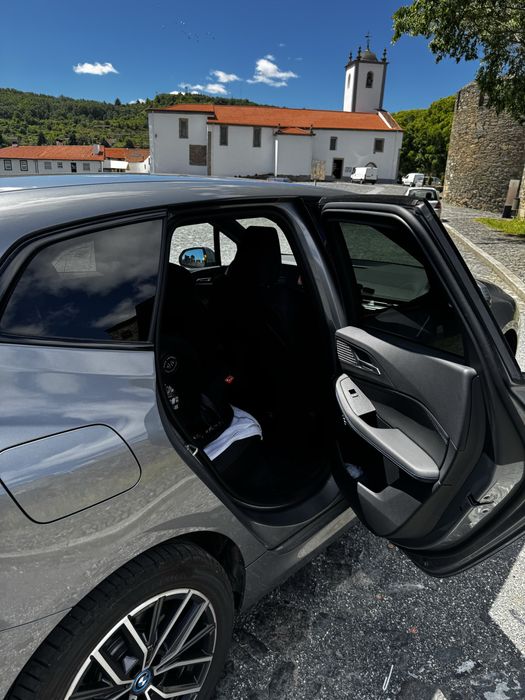 BMW semi novo ..