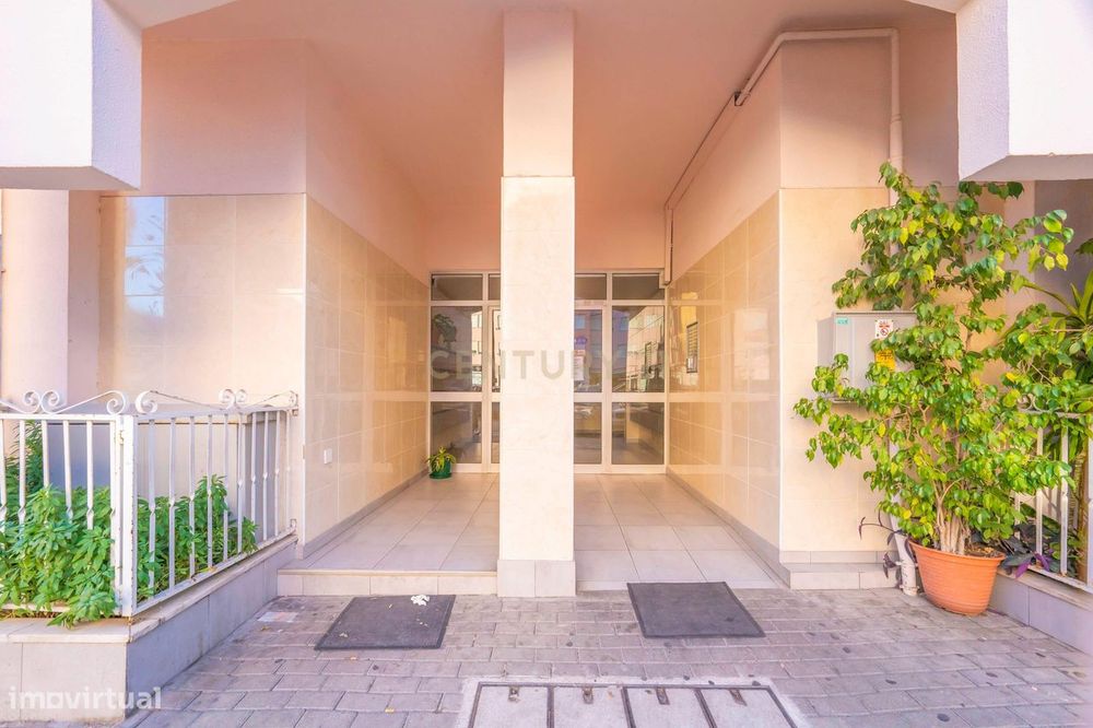 Apartamento T2 Totalmente Remodelado, Jardins do Sado, Setúbal
