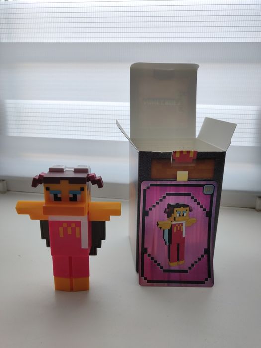 Іграшки серії Minecraft із McDonald's (колекційні)