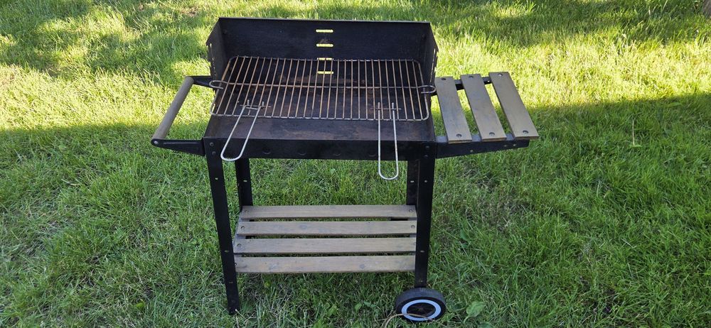 Grill węglowy duży
