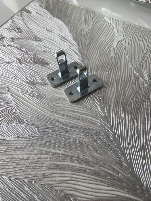 Zatrzask (hak, zaczep, uchwyt drzwi) pralki Electrolux Zanussi AEG