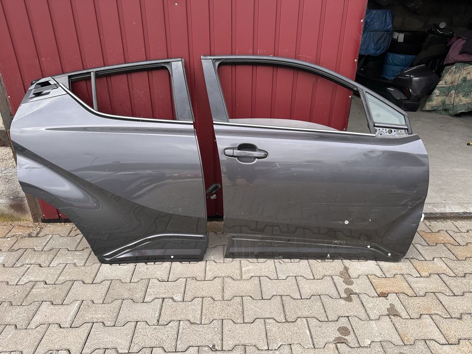 Toyota CHR 1G3 drzwi przednie prawe tylne prawe
