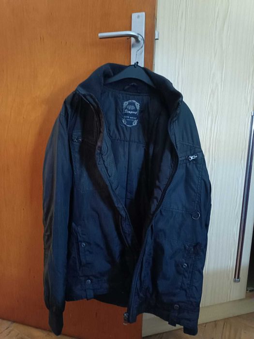 Blusão com bolsos