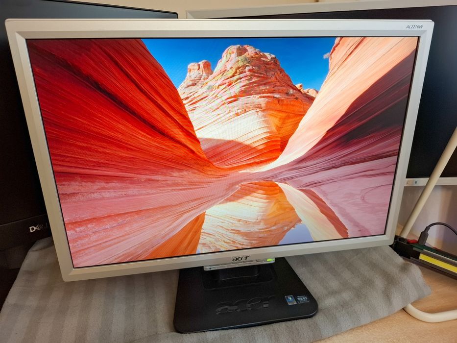 Monitor komputerowy Acer 22" AL2216W - bdb stan