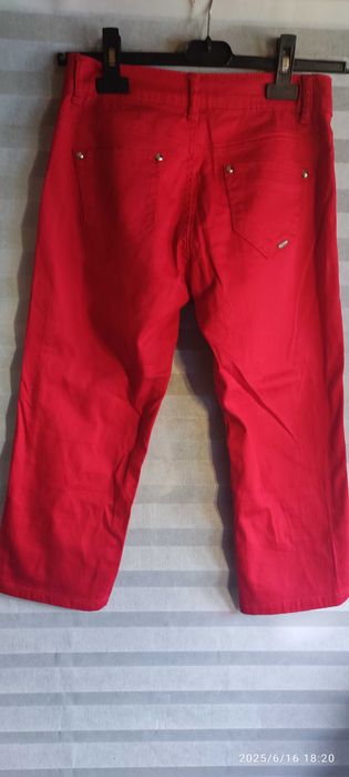 Bermudas Vermelhas T.32