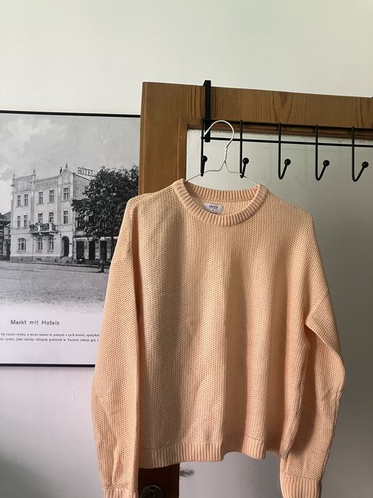 Sweter damski Cropp dzianina brzoskwiniowy roz.M